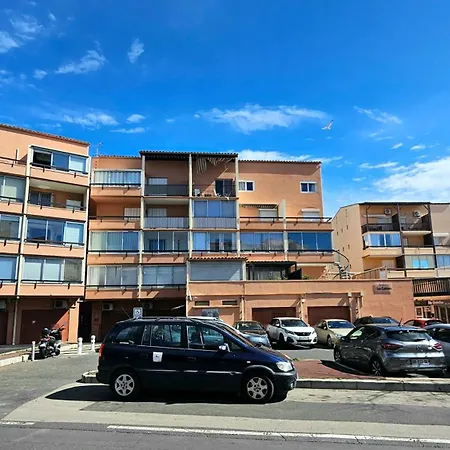 Cozy Beachside For 4 With Wifi In Cap D'agde Апартаменты Агд
