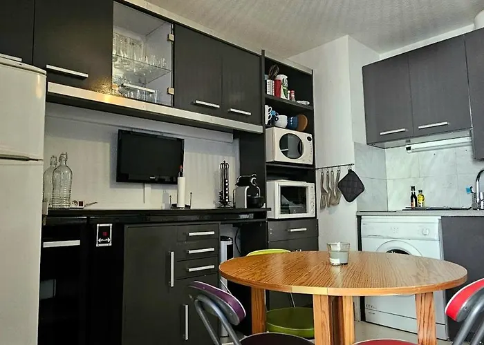 Cozy Beachside For 4 With Wifi In Cap D'agde Apartment